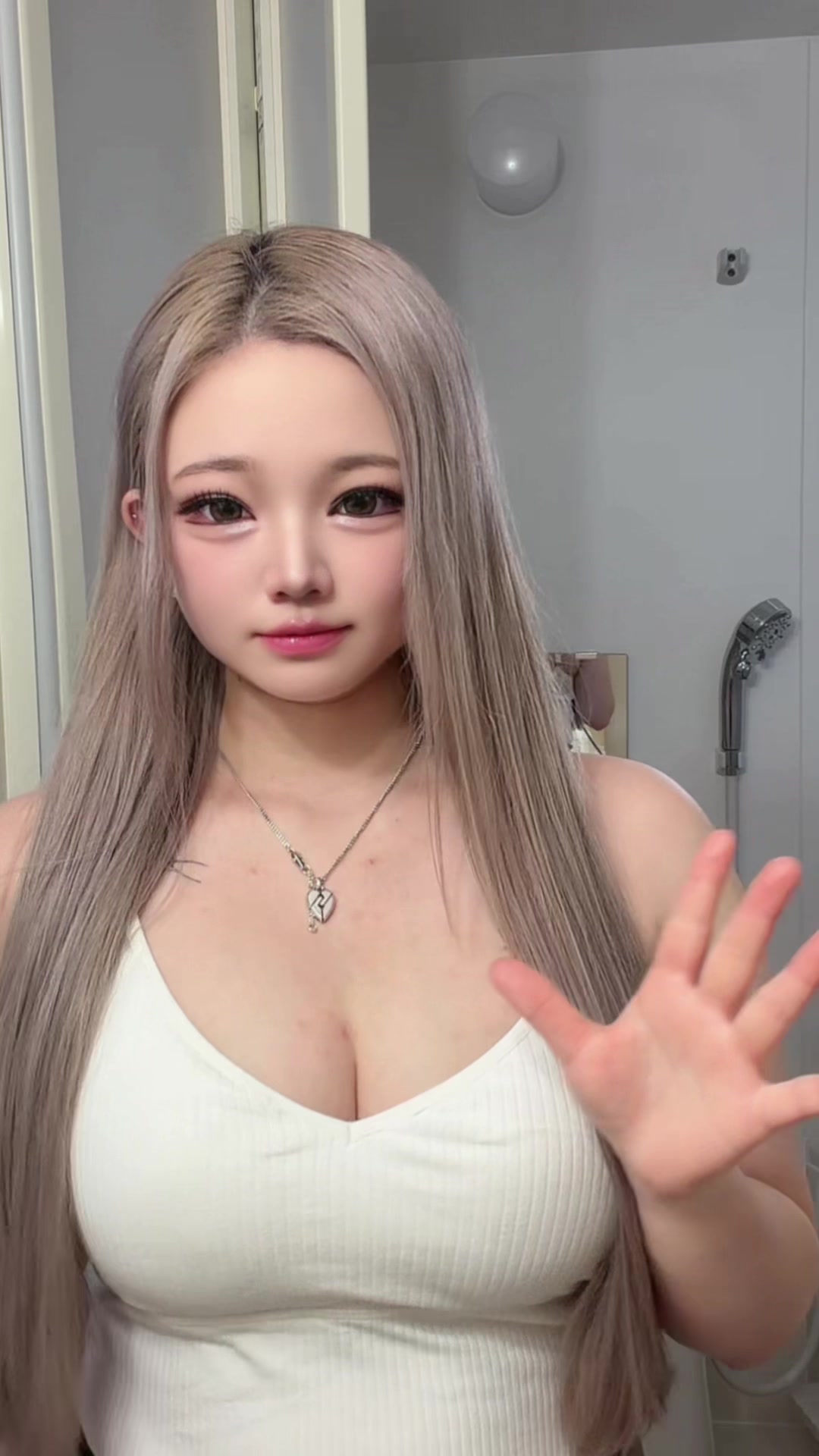 @。