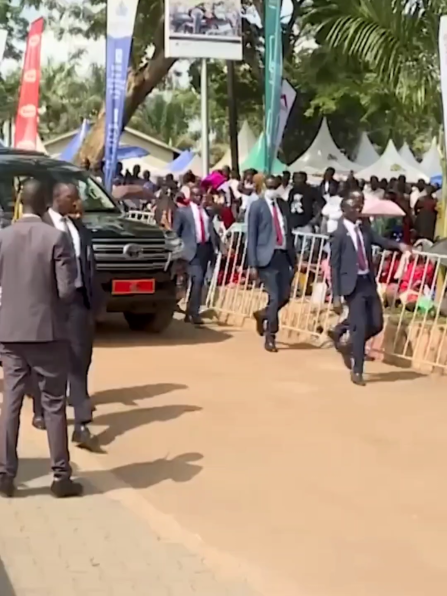 @Yoweri Kaguta Museveni