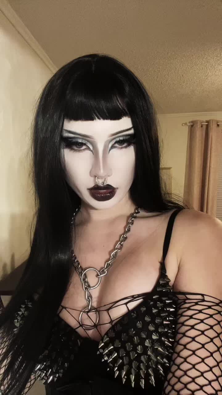 @angelfacenutcase