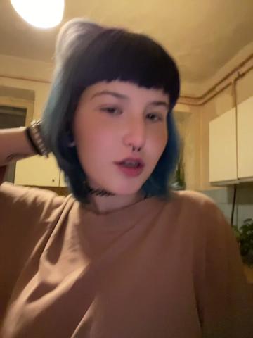 @Molli🫂