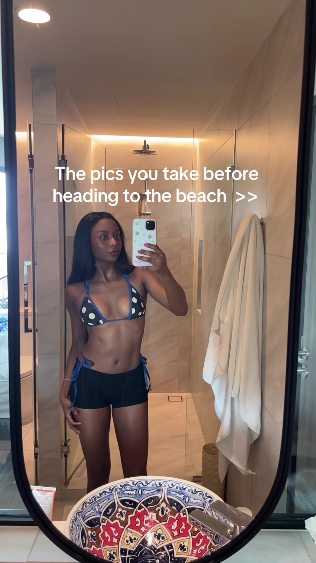 @neekahrichards