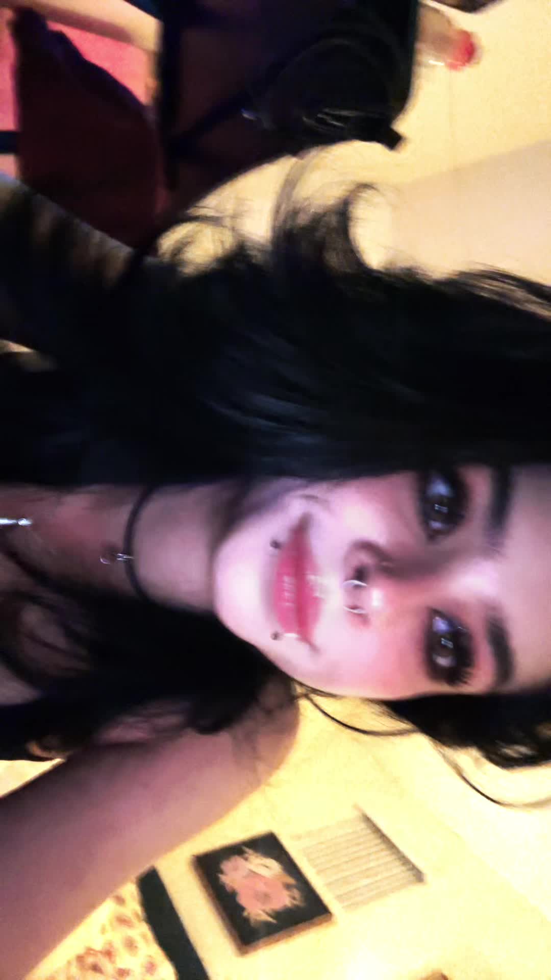 @bella