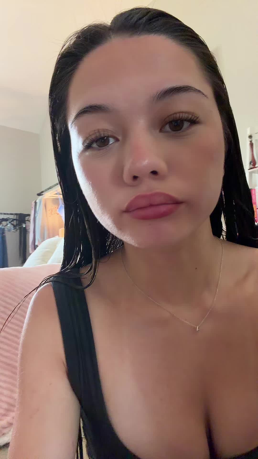 @Julz🦇