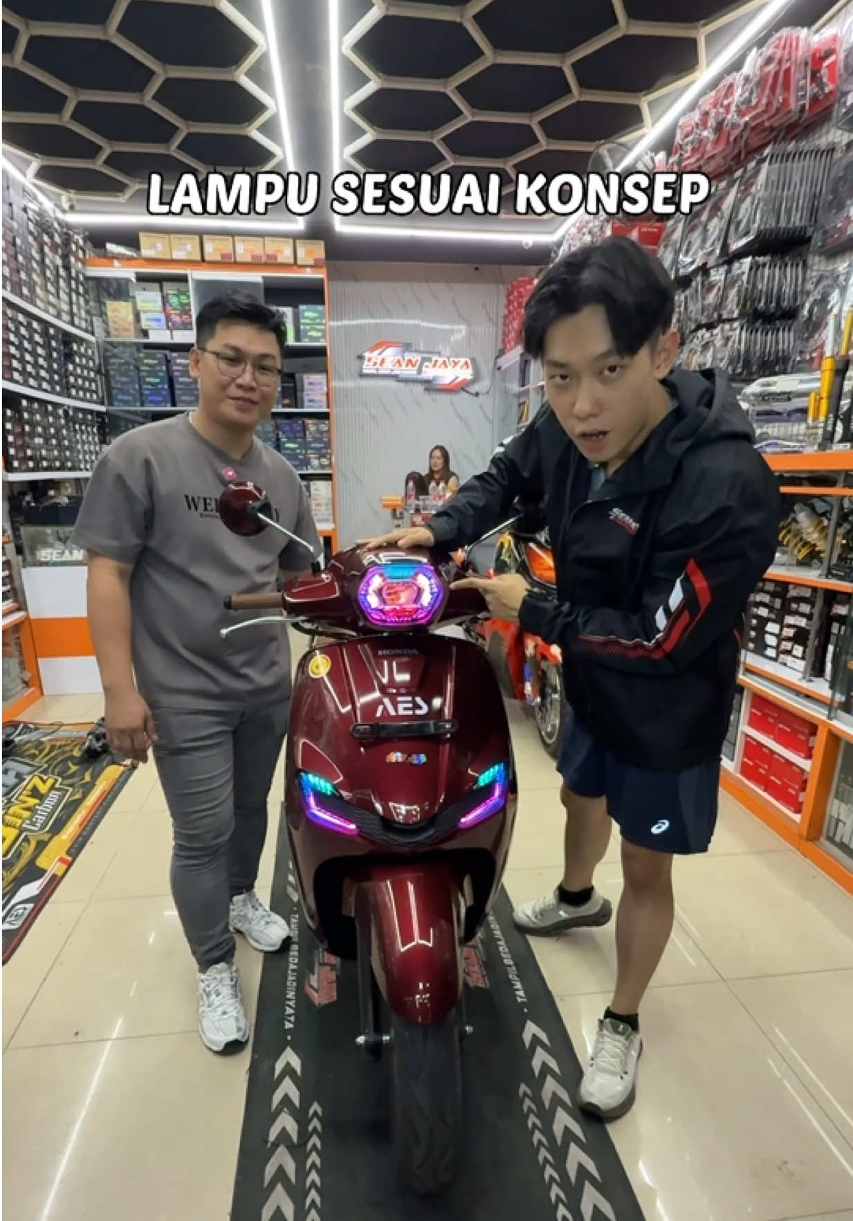 @WILLIE SALIM