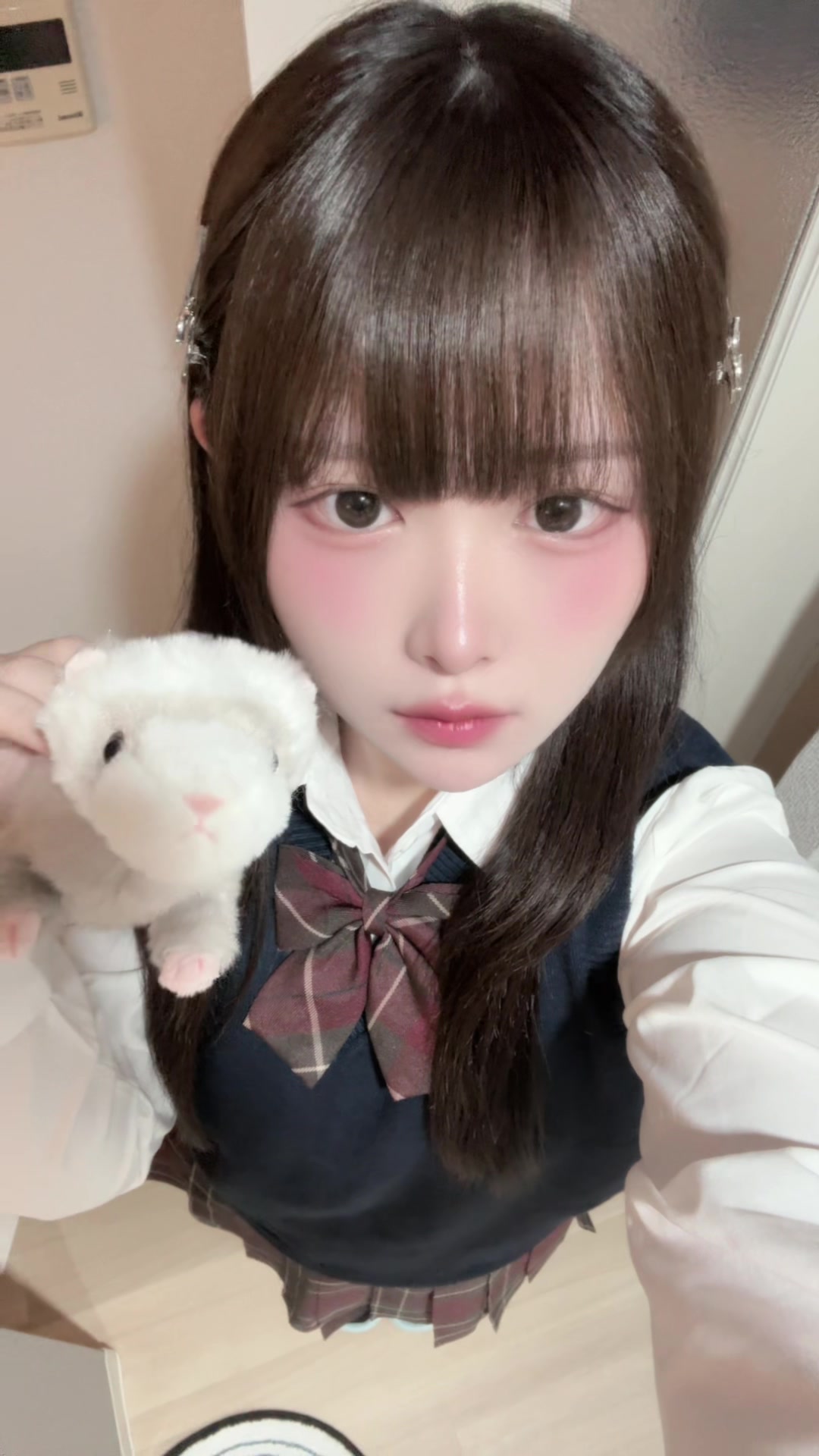 @かなで