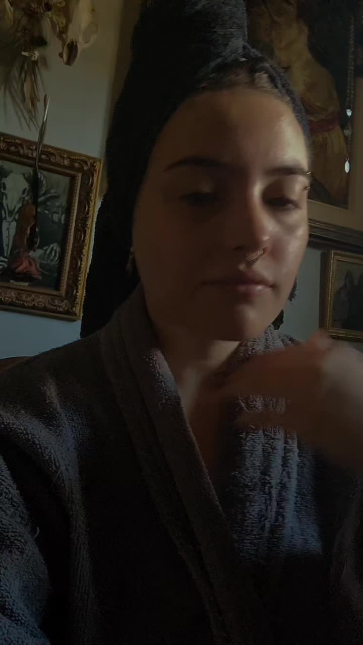 @Sarah_crows