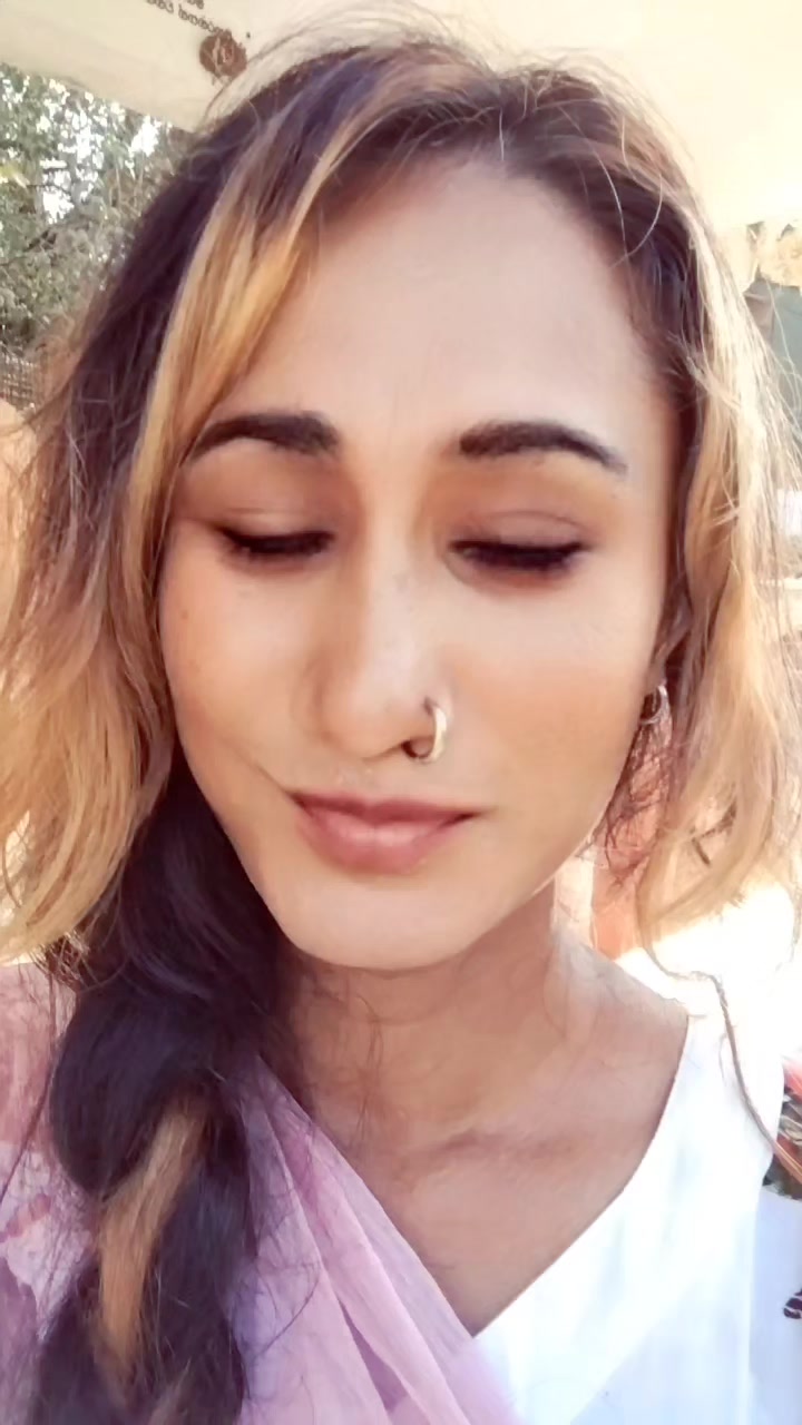 @සන්ජනා සේනානායක