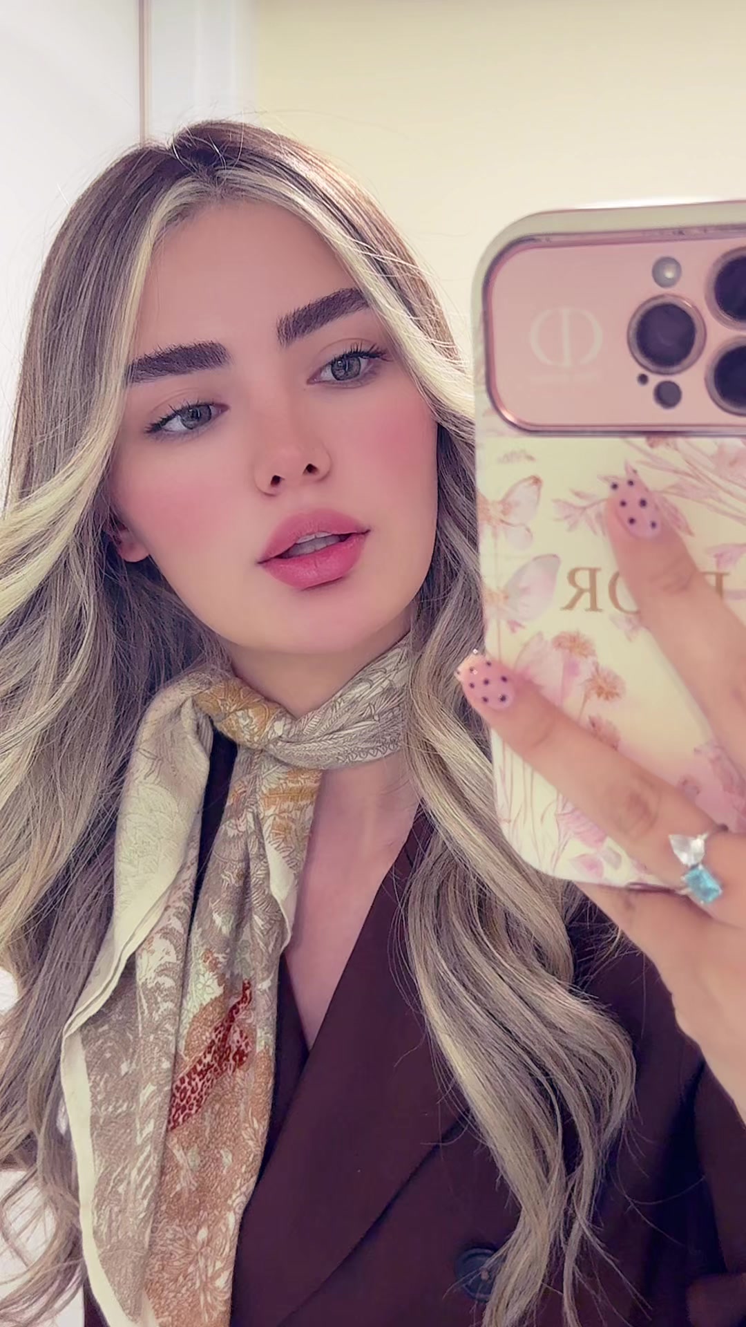 @Yasllina
