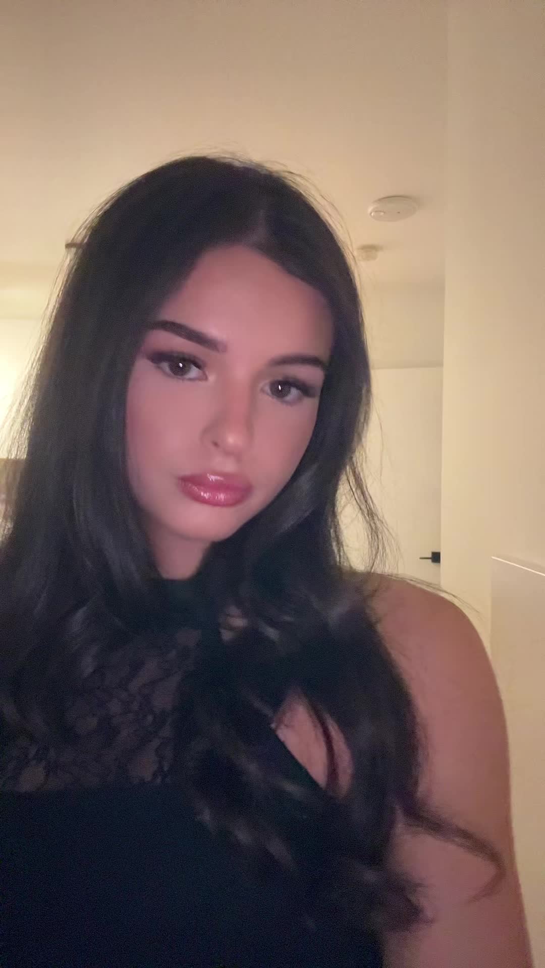 @Ava