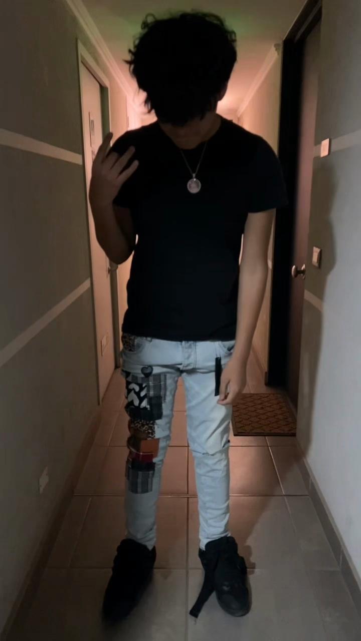@𝐀𝐥𝐞𝐱𝐢𝐬