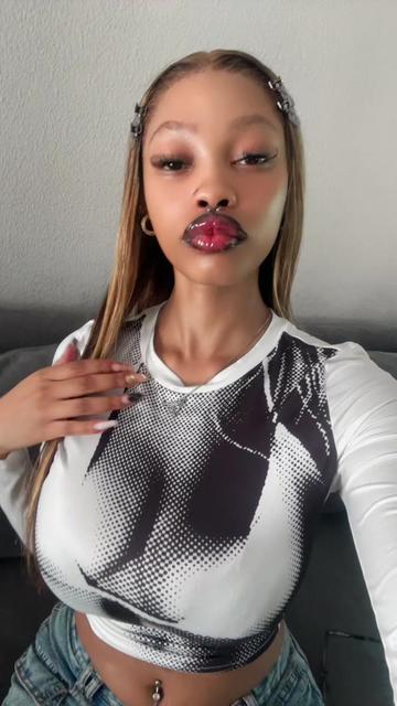 @𝓢𝓲𝔂𝓸🎀