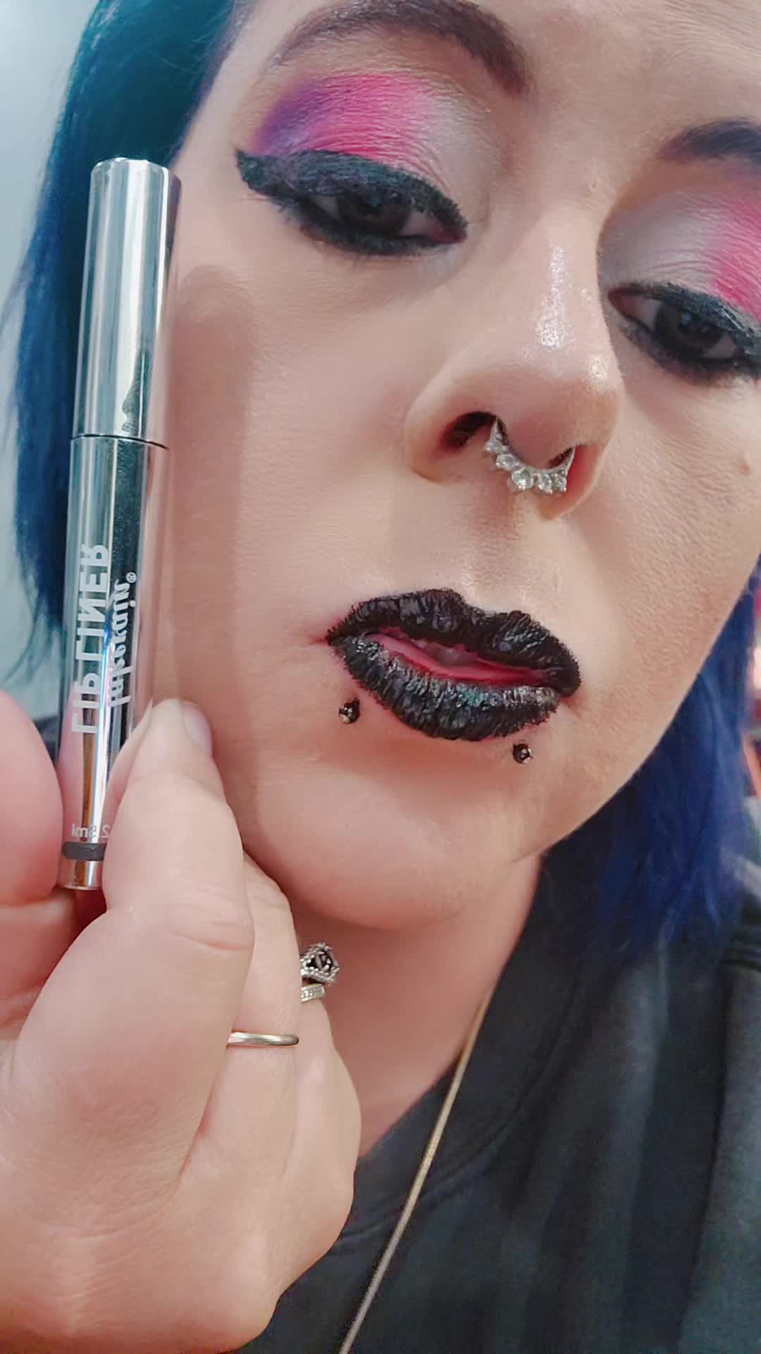 @captivegirl