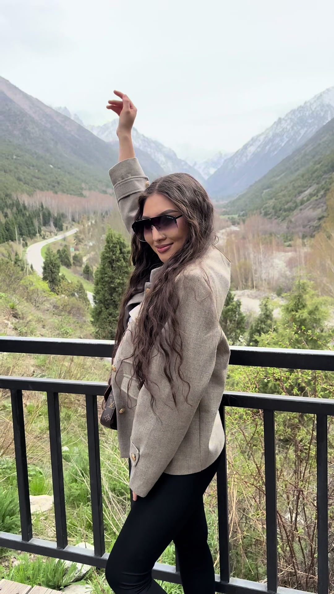 @𝒜.