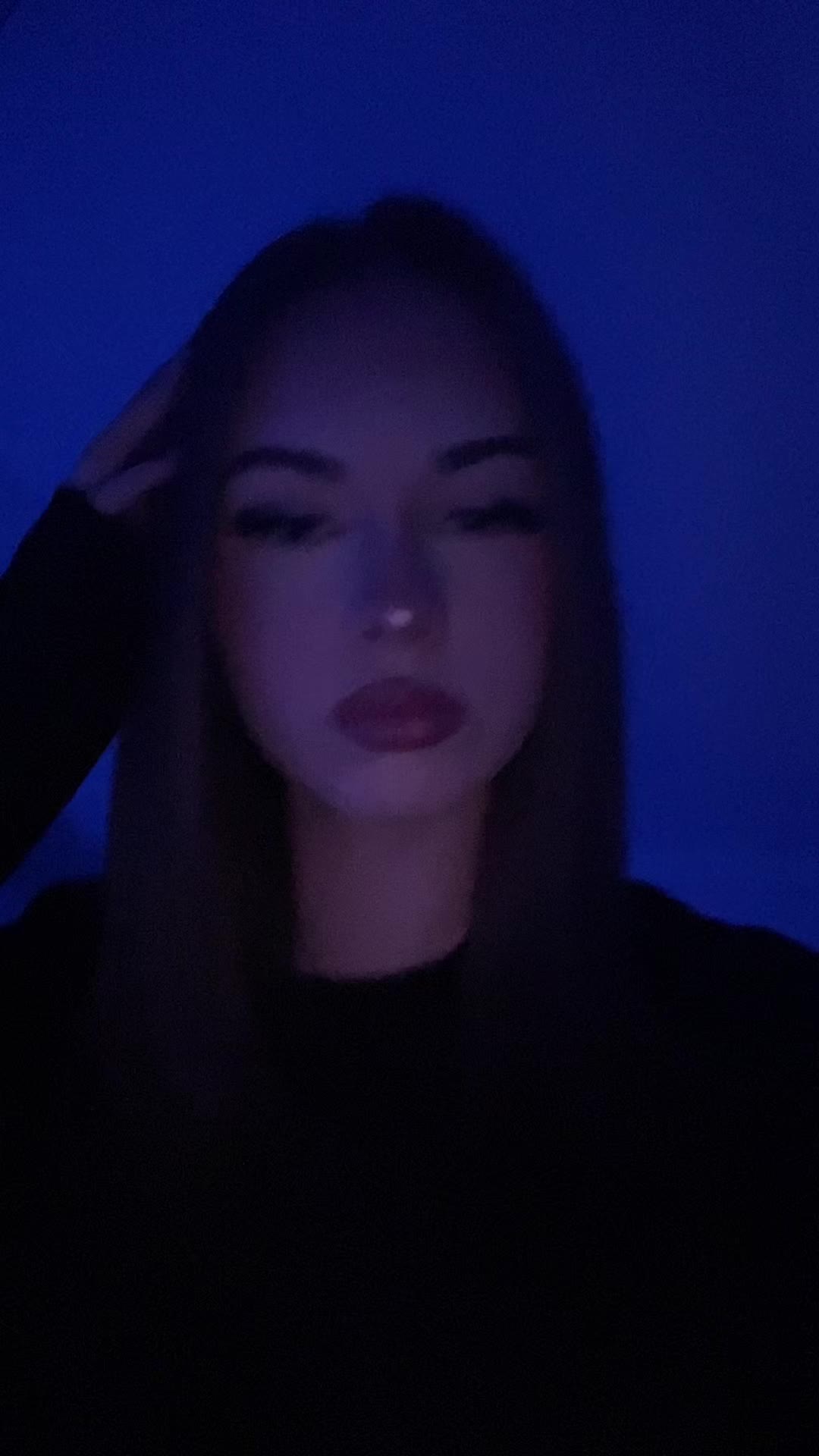 @𝒱𝓇𝒾ℯ𝒹𝒾𝓃𝓃ℯ𝓉𝒿ℯ𝓈ꨄ