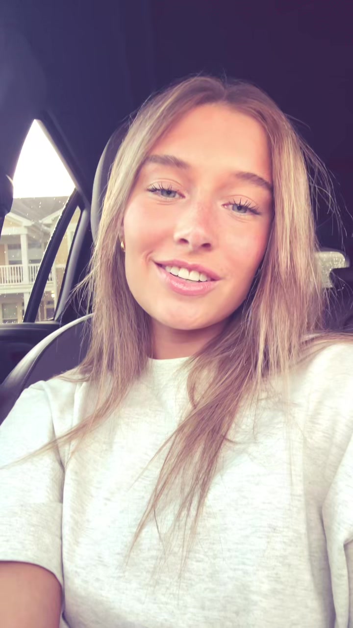 @Em⭐️