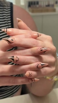 @velvet nails kw