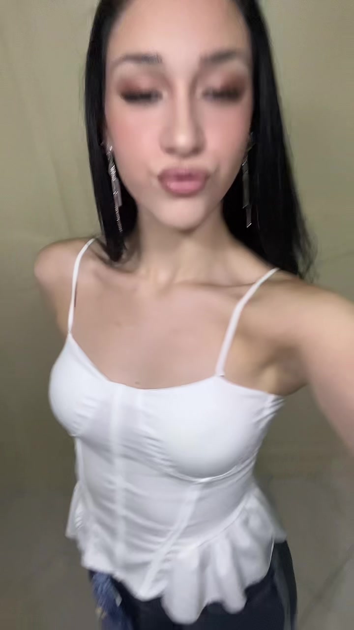 @𝐵𝑒𝑛𝑛𝑦