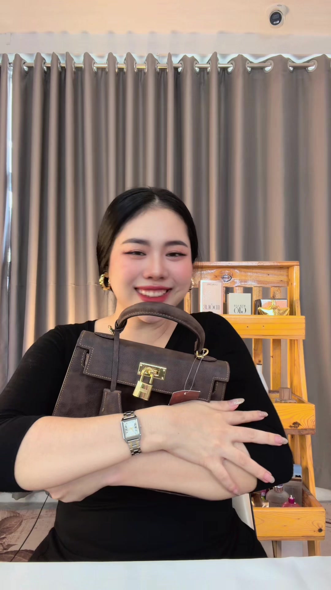 @Khin Hlwan