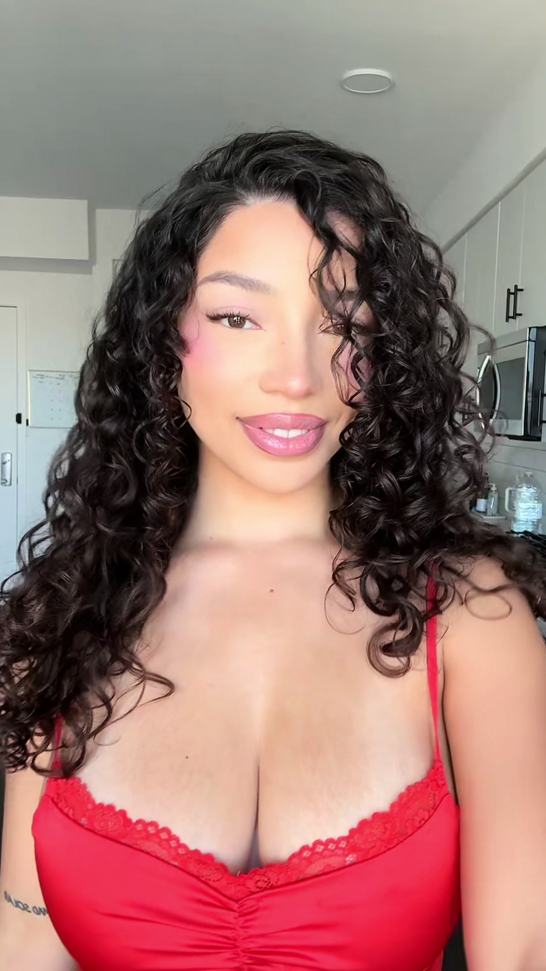 @ashlyyailin