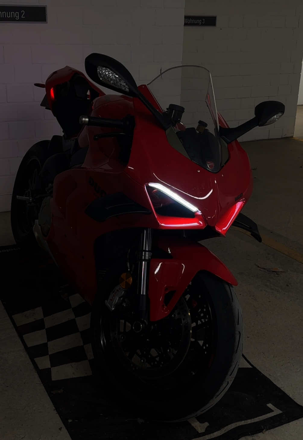 @v4speed