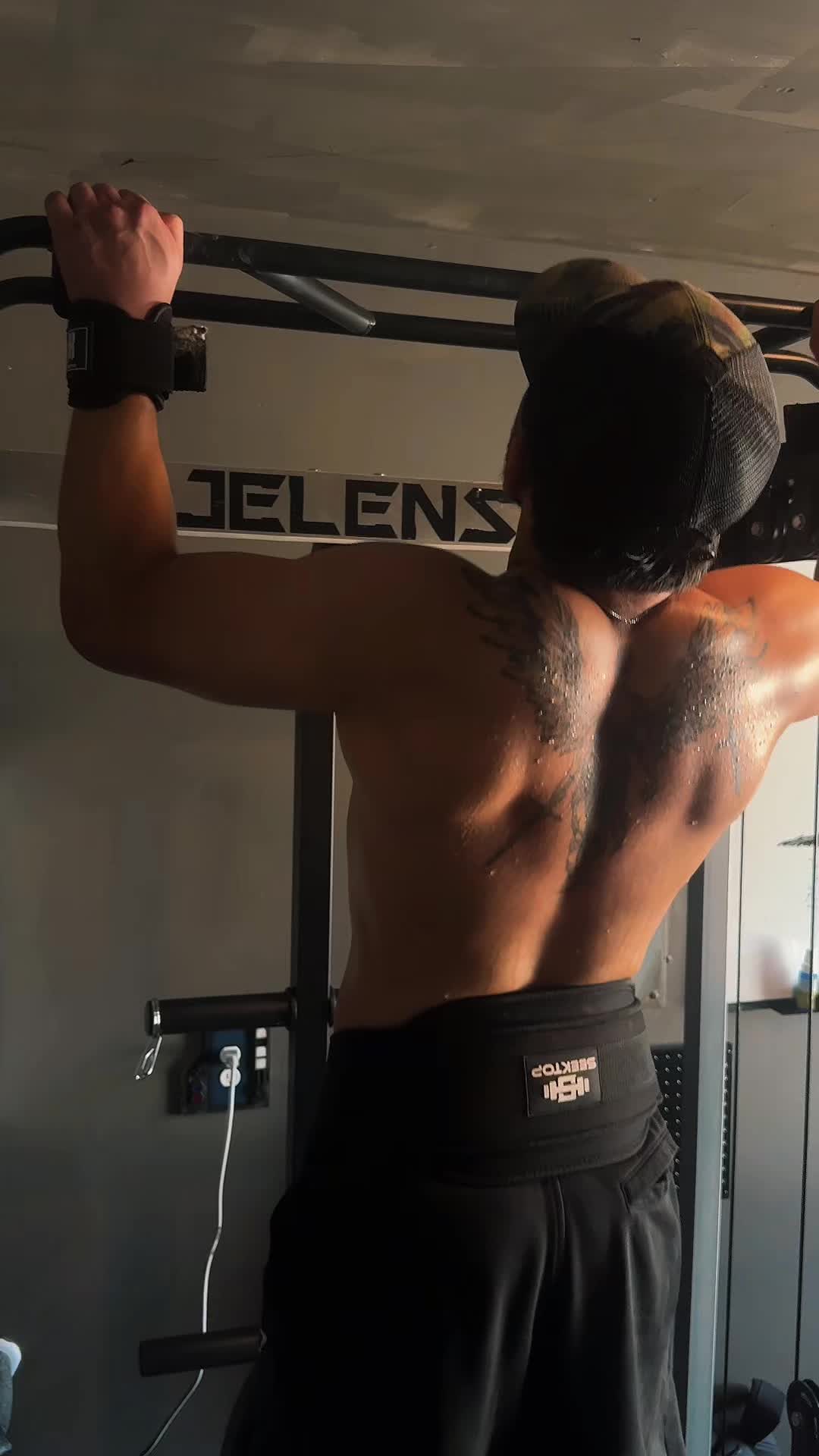 @cchris_trains_everything