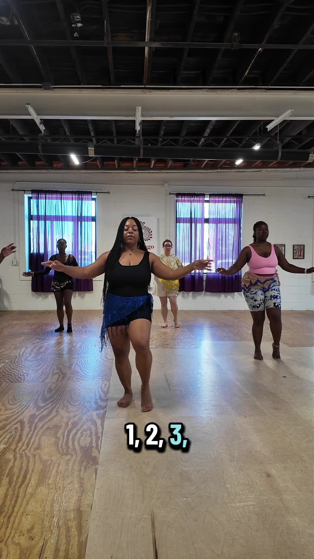 @Tay Zavala | Bellydancer