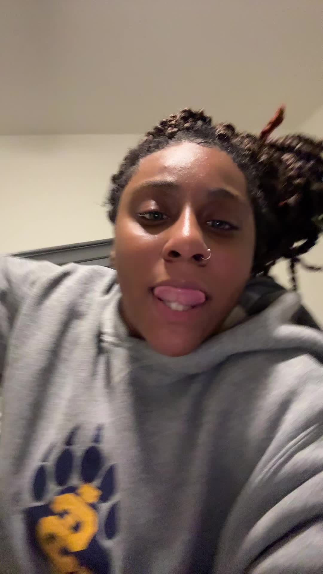 @Niyaaa💕