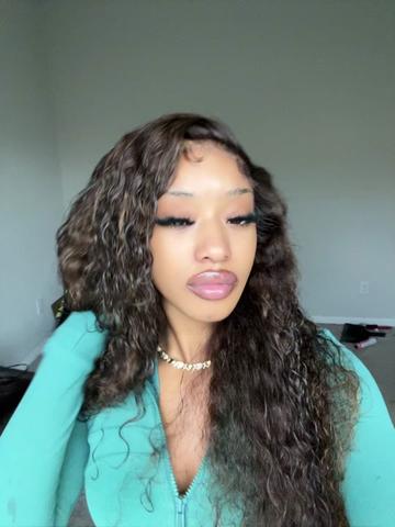 @Adaezeeeee