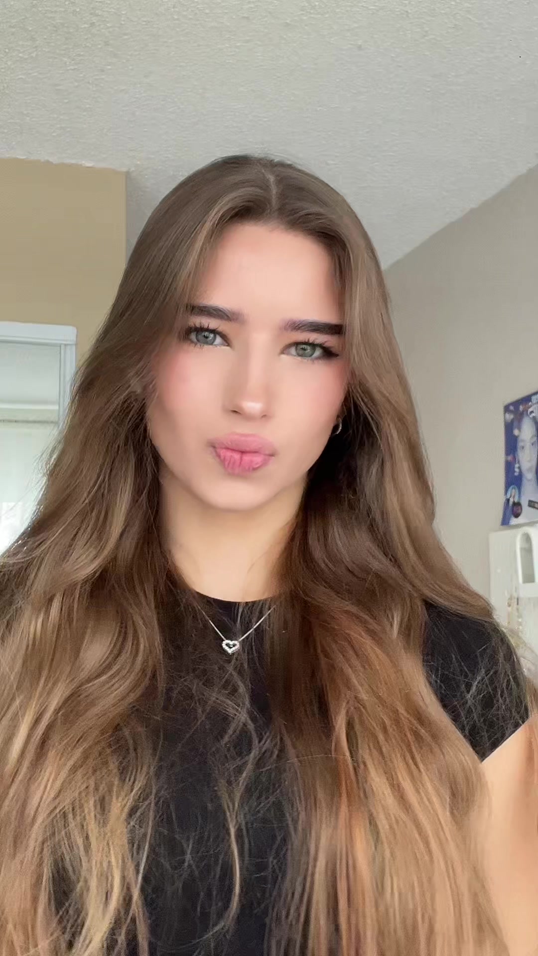 @lizka