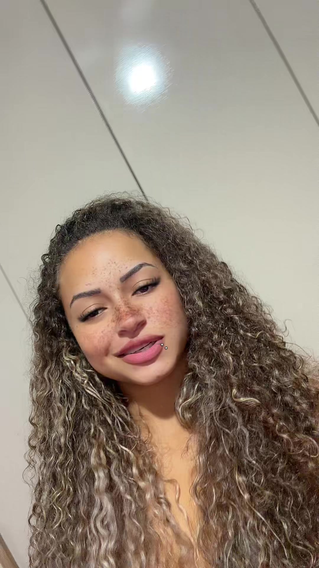 @thayanelisboa703