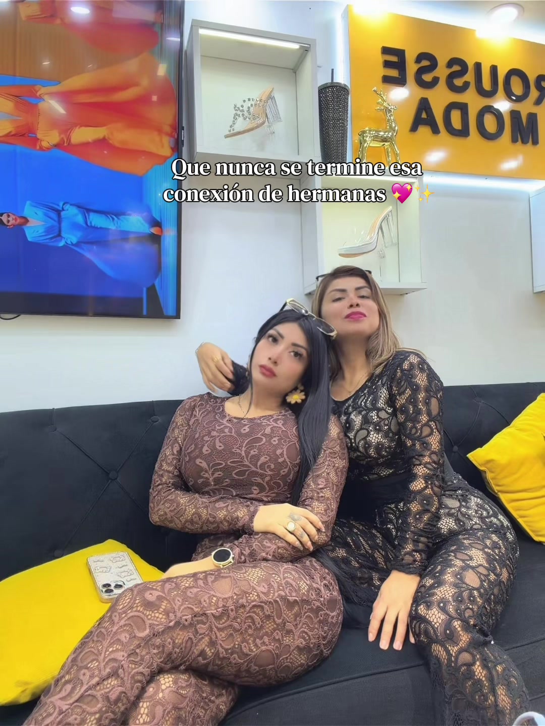 @Mixsy Chávez 💛🐝