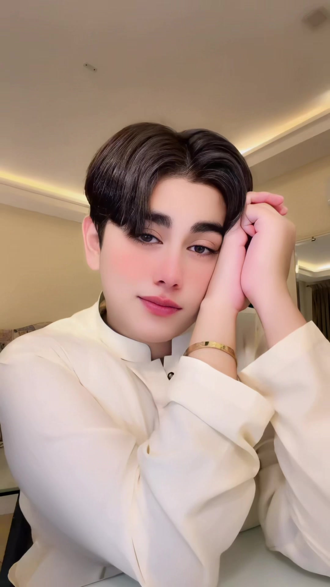 @𝙃𝙚: 𝘼  𝙒𝙊𝙇𝙁 🐺🥵