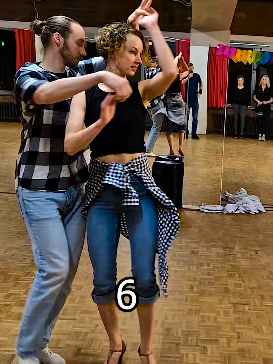@Salsa Libre Dansschool