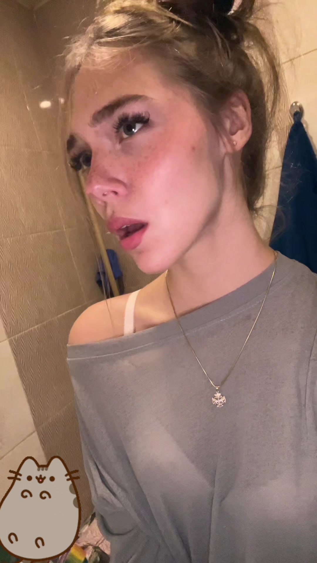 @Королева Лизя 🦄🌈🌈