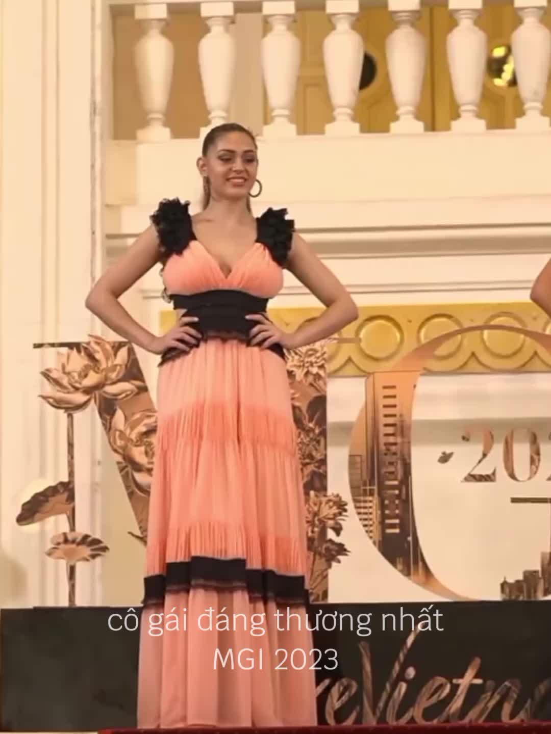 @𝐅𝐎𝐗𝐘 𝐖𝐀𝐍𝐈𝐓𝐓𝐀