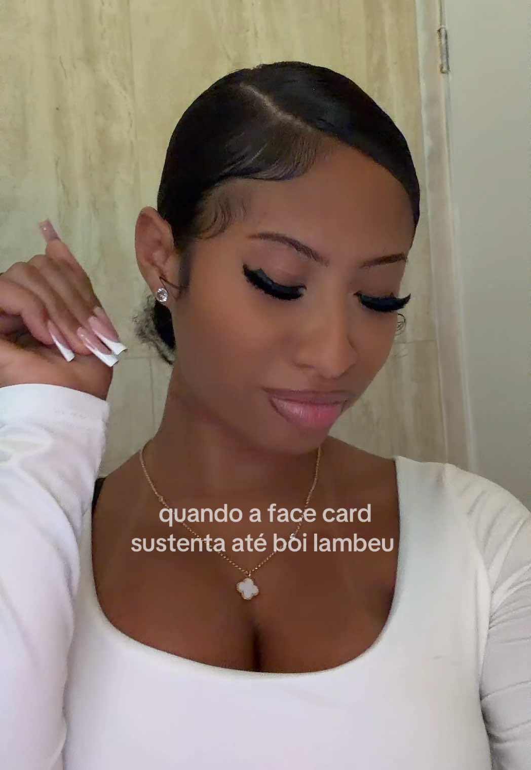 @Chela