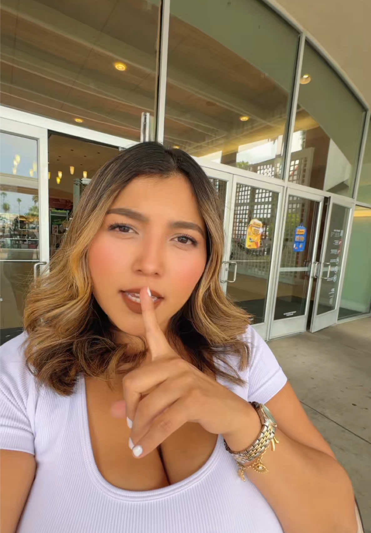 @Sabrina Navarro