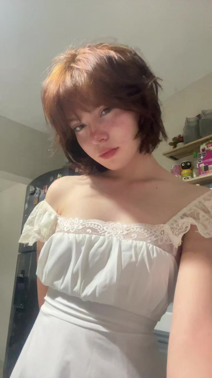 @evelynnn_izx