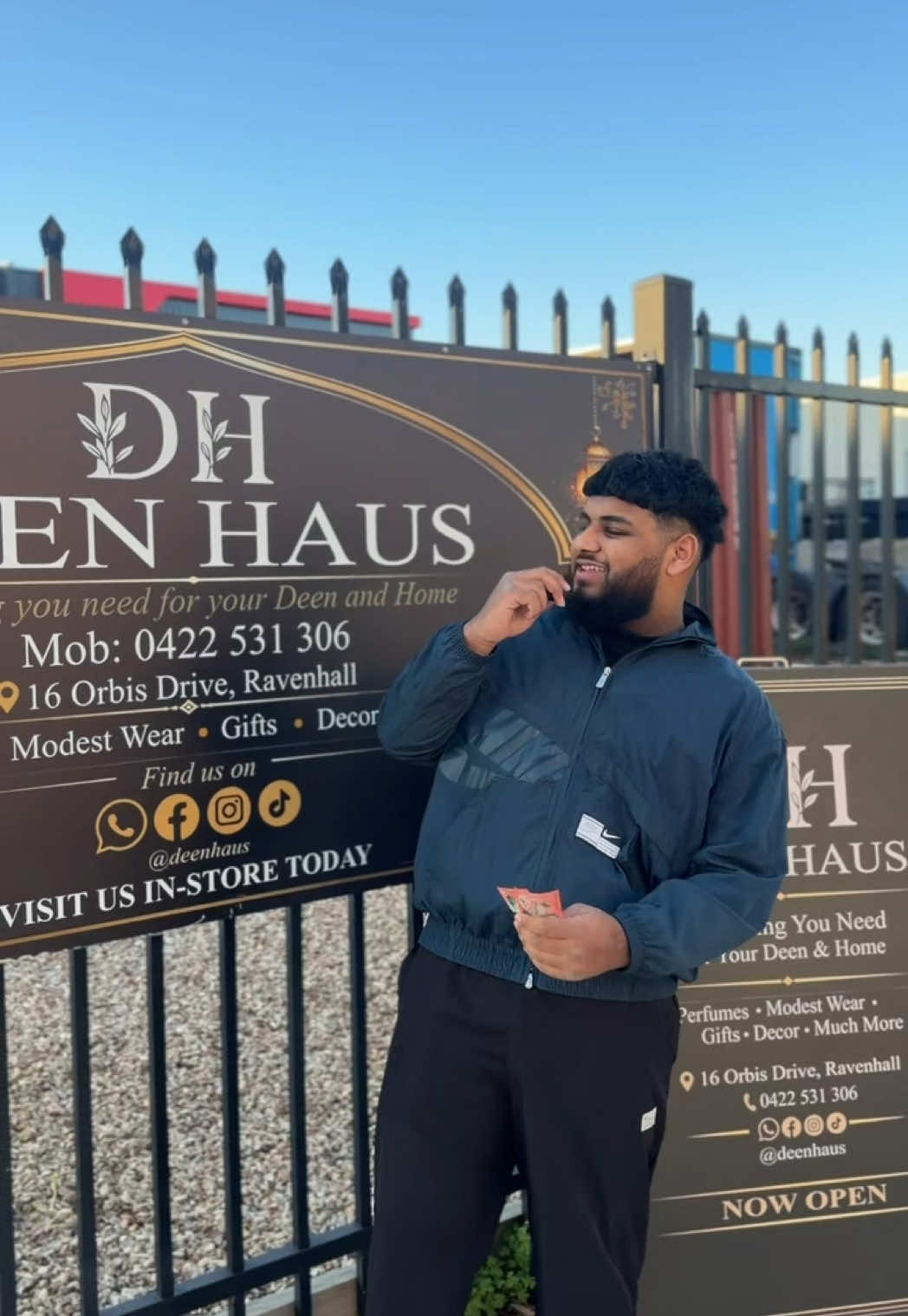 @deenhaus