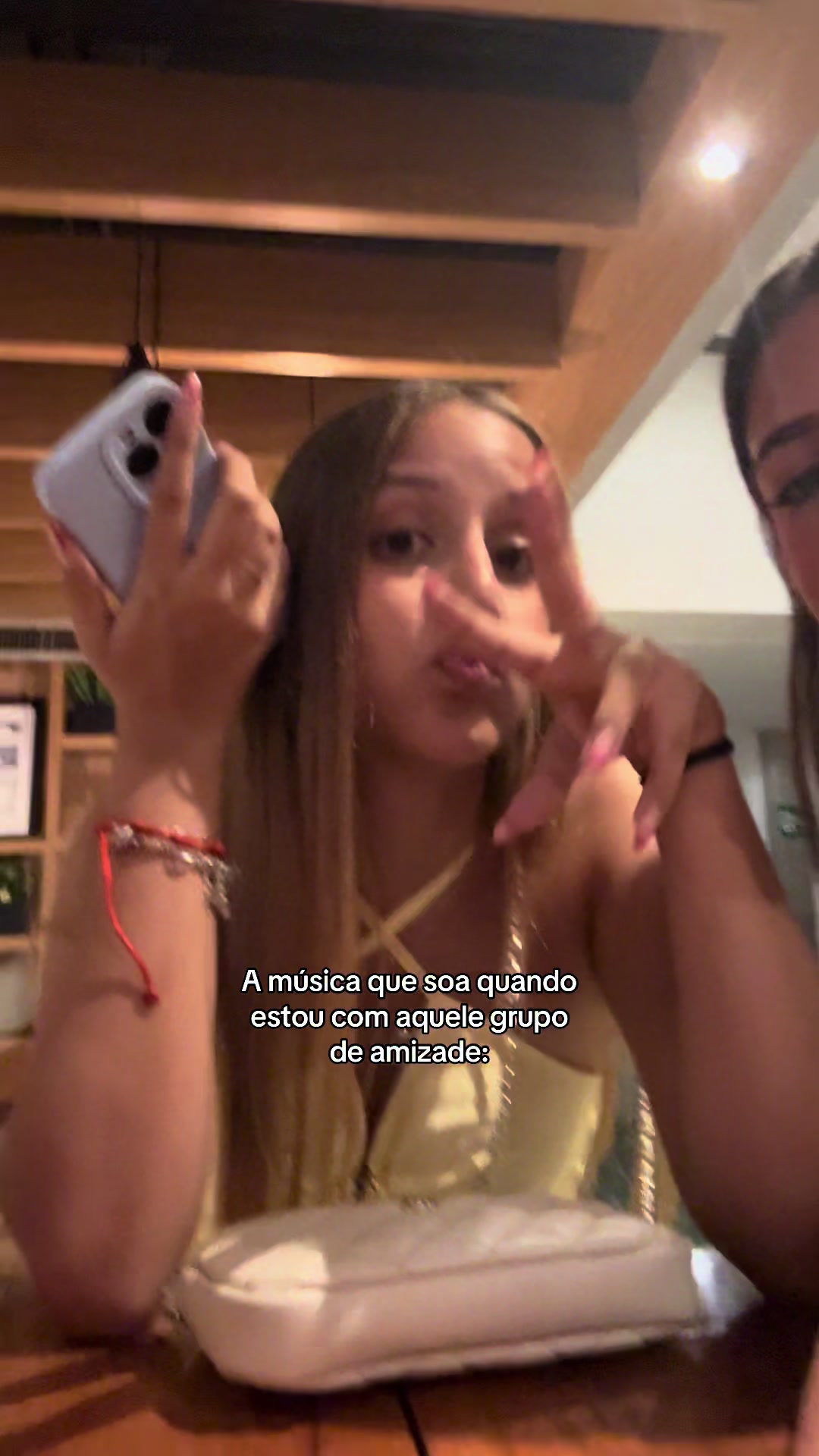 @melzinha_moraess