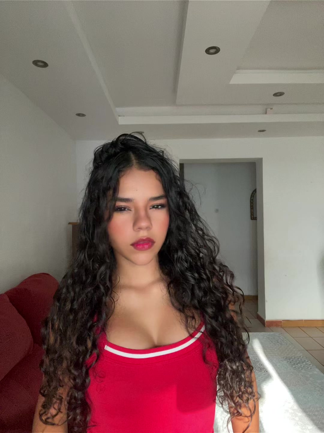 @👩🏽&zwj;🦱