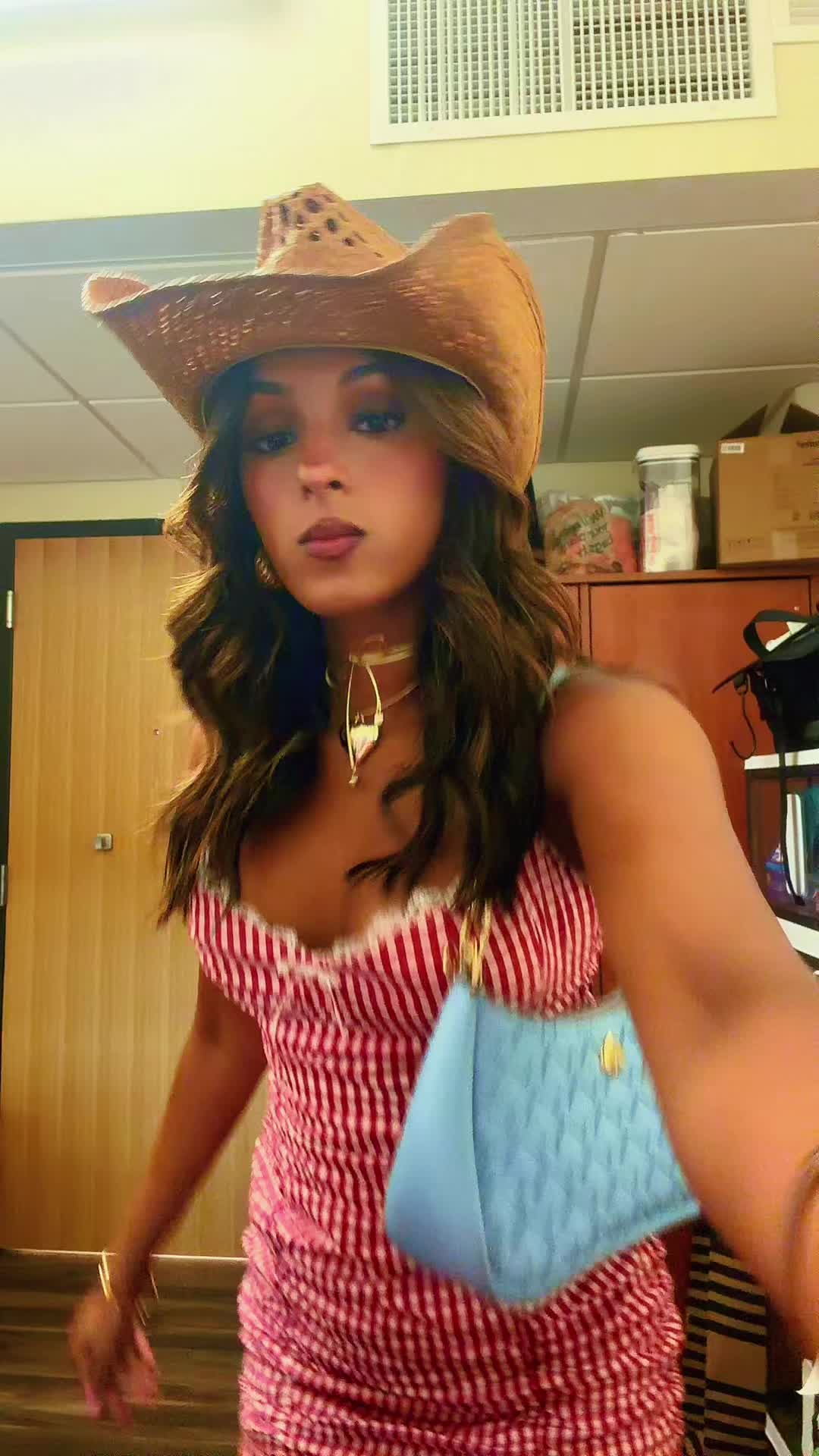 @suhanya