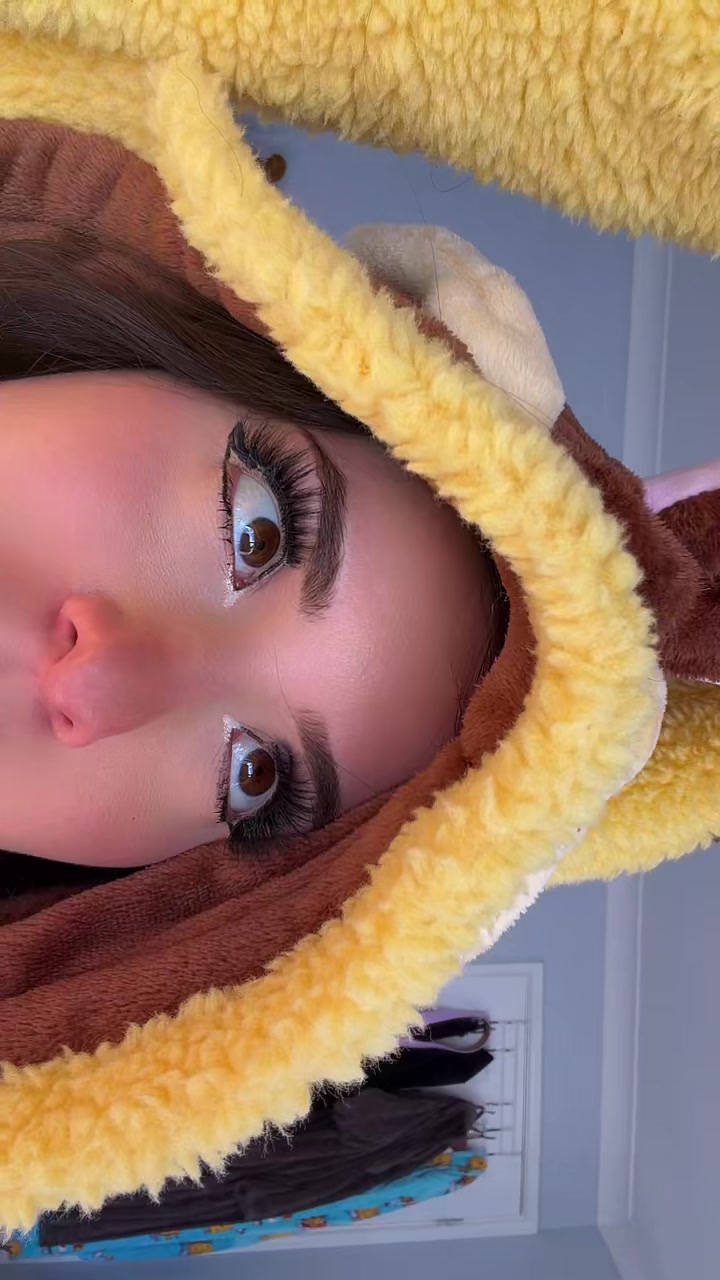 @Minacakes_12