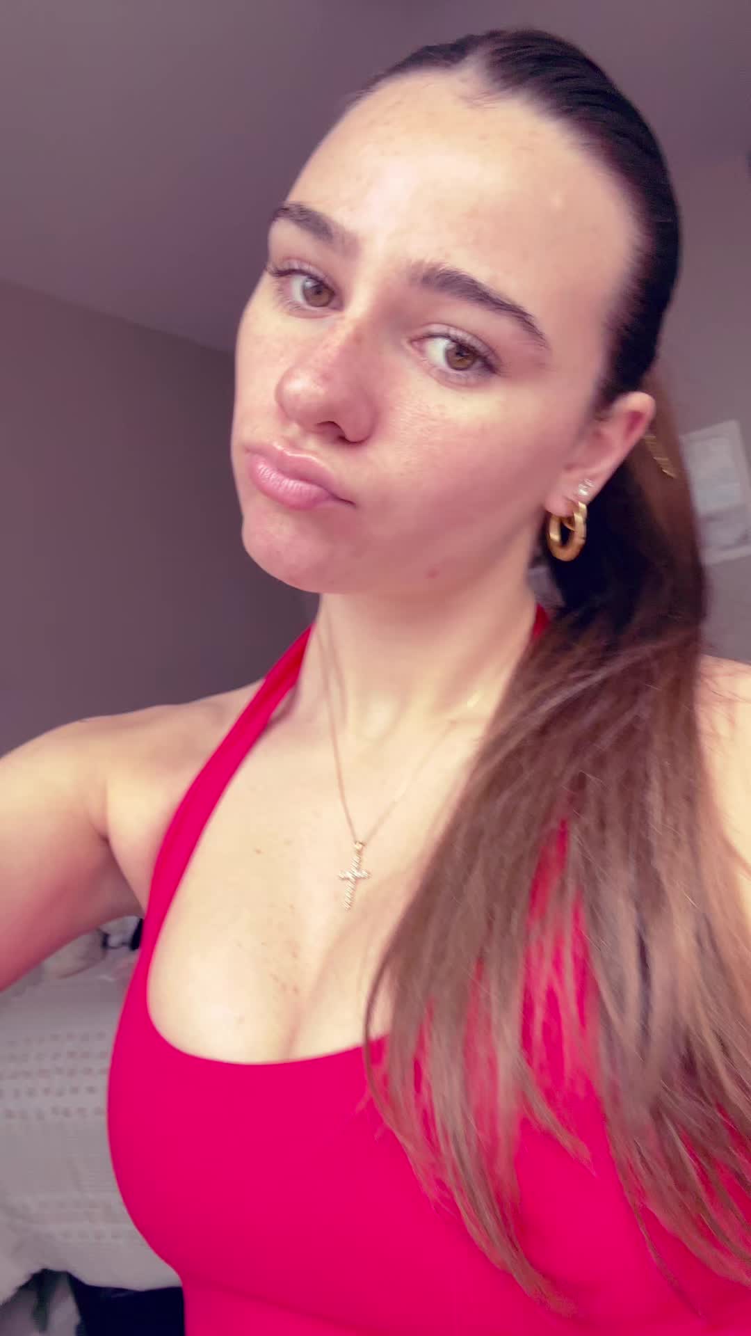 @isabella