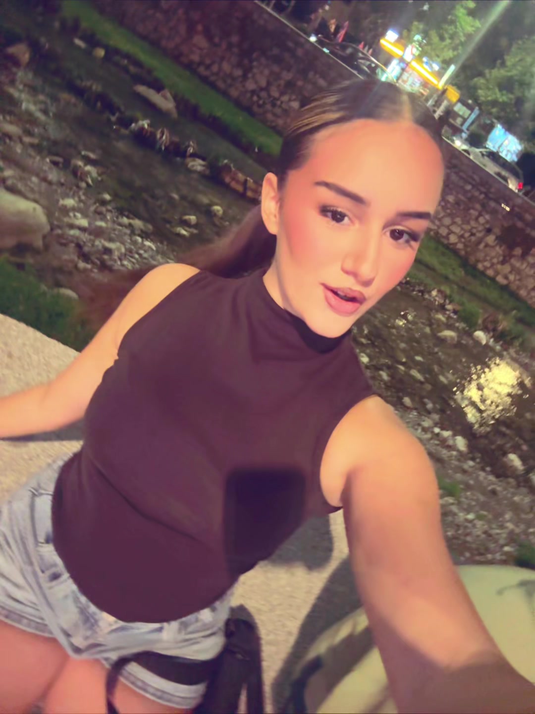 @Tiara🍒