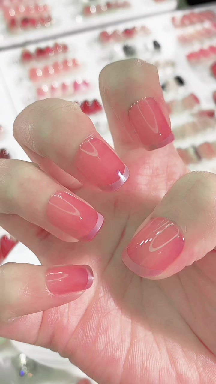 @Molly Nails Ind