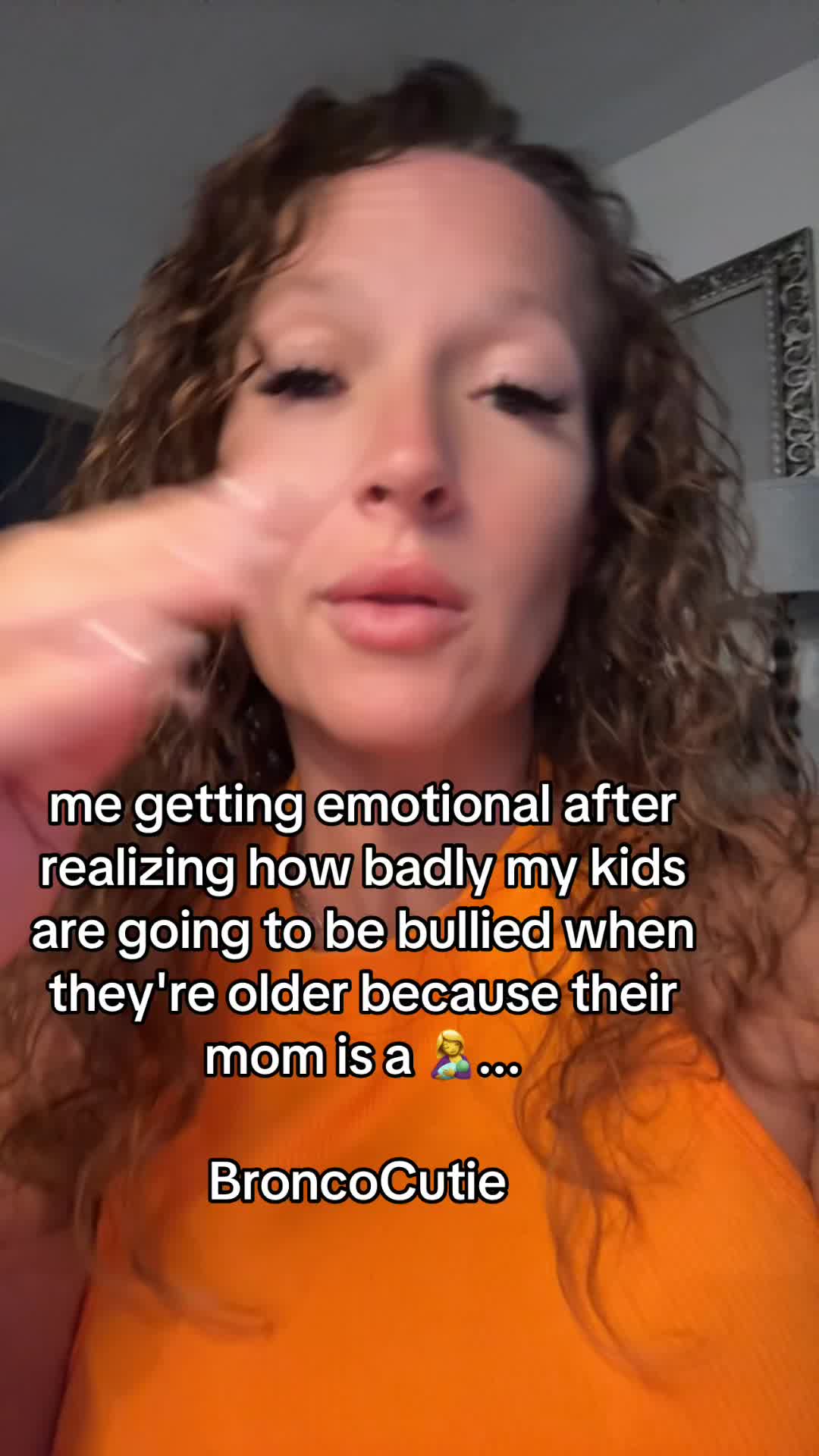 @Broncocutie