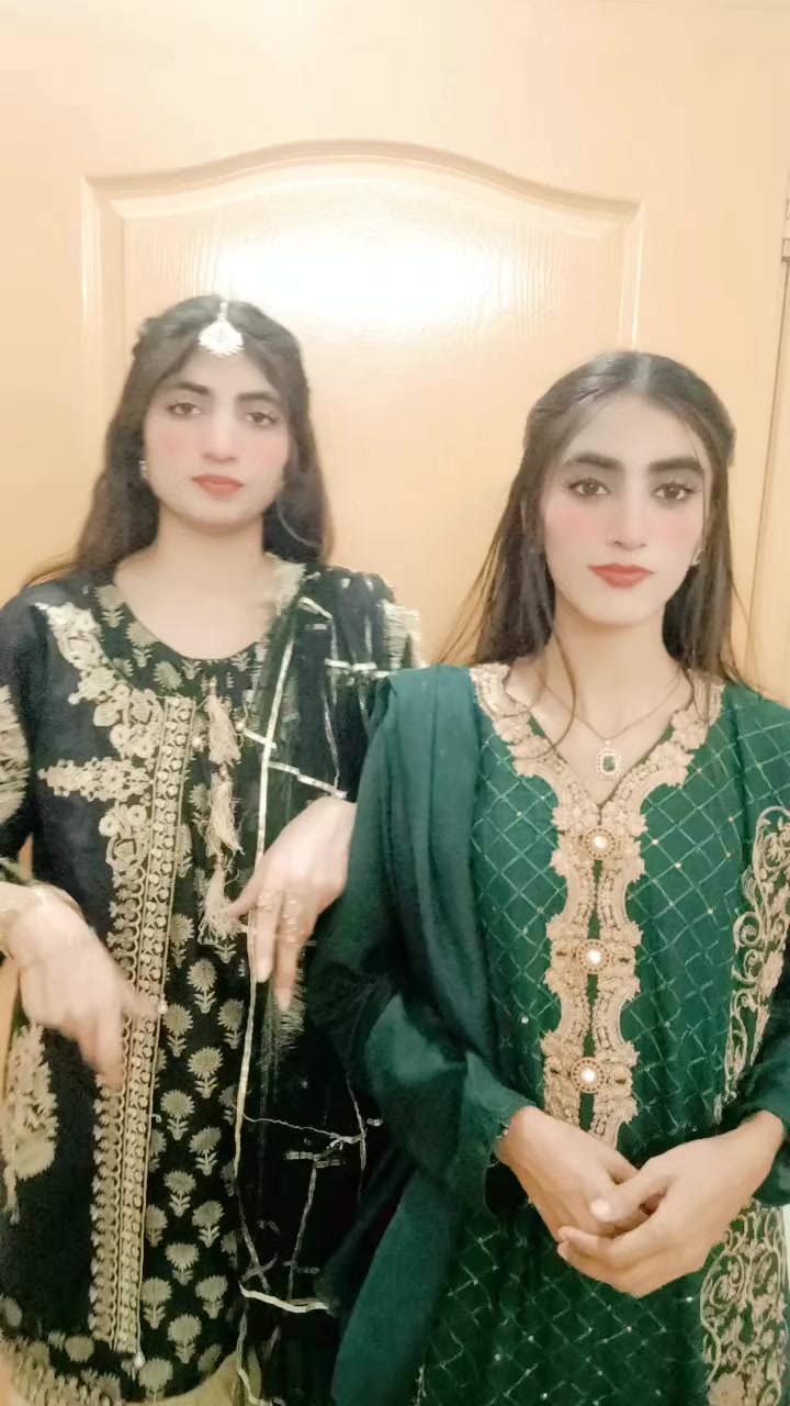 @Queen👑 Sisters💞💞