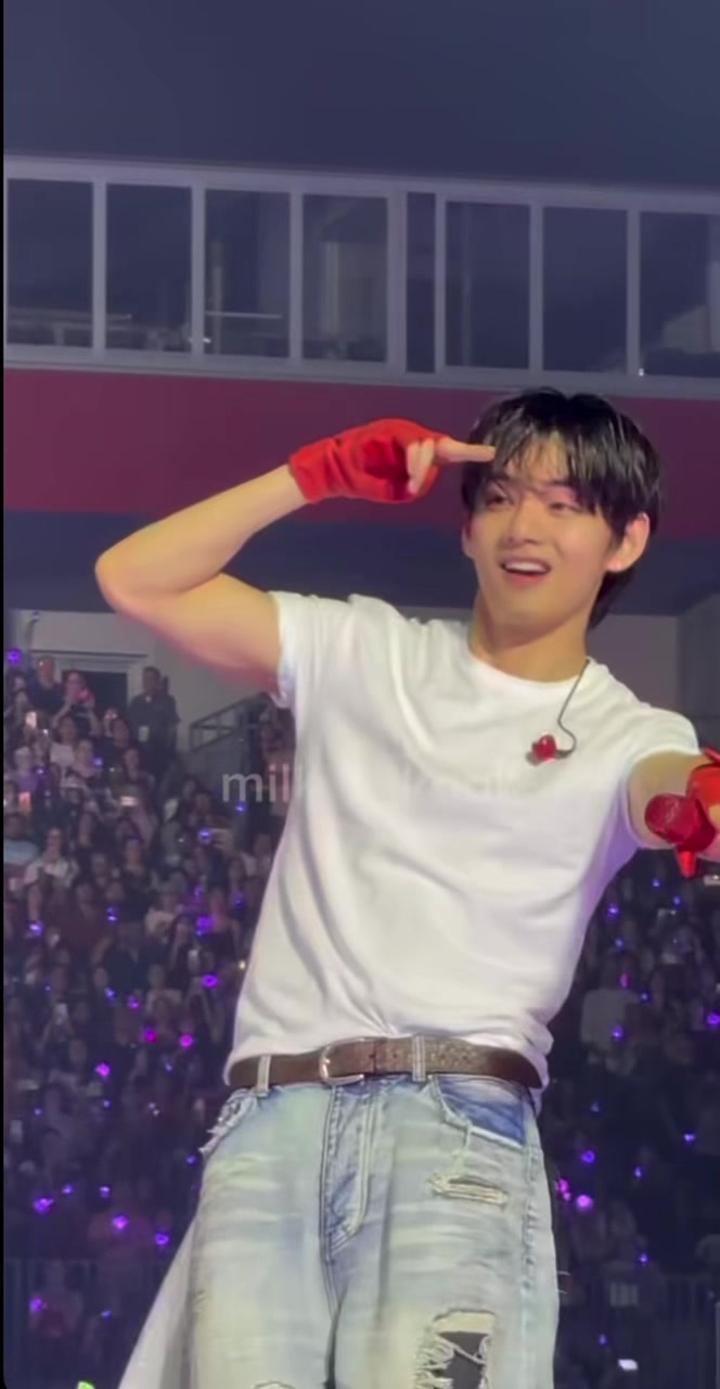 @KTH♥️Red Mic ‘Hooligan’