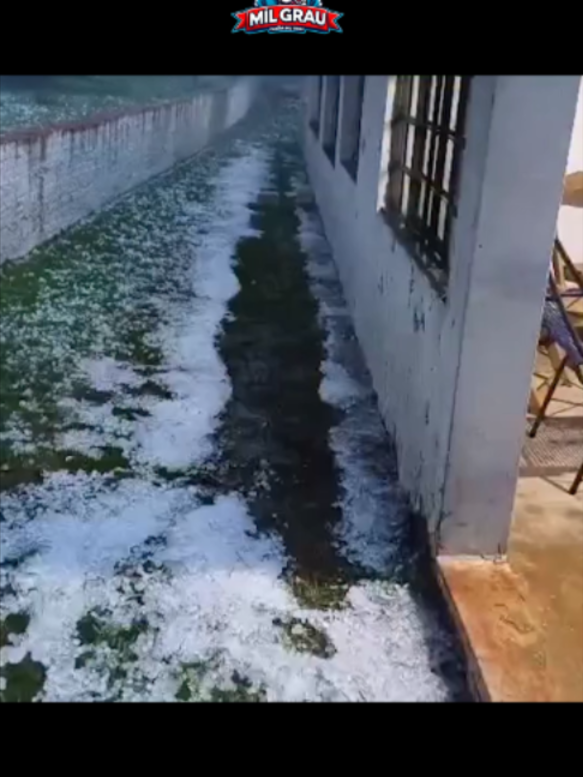 @Guaíra Mil grau Oficial